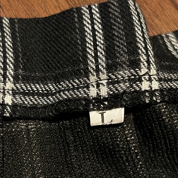 Plaid Flap Pocket Self Tie Cargo Skirt - Picture 6 of 6